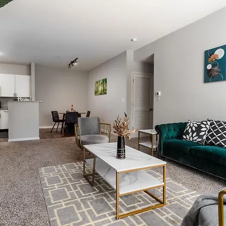 Corporate Housing By Mgm Apartment